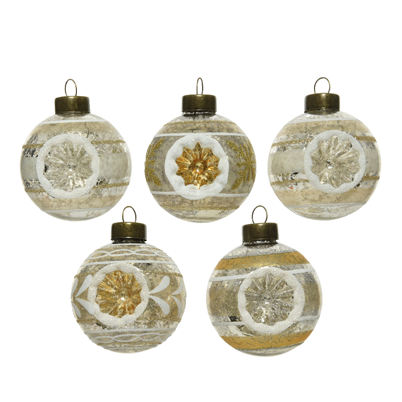 Assorted Christmas balls with carved decoration Ø6 cm
