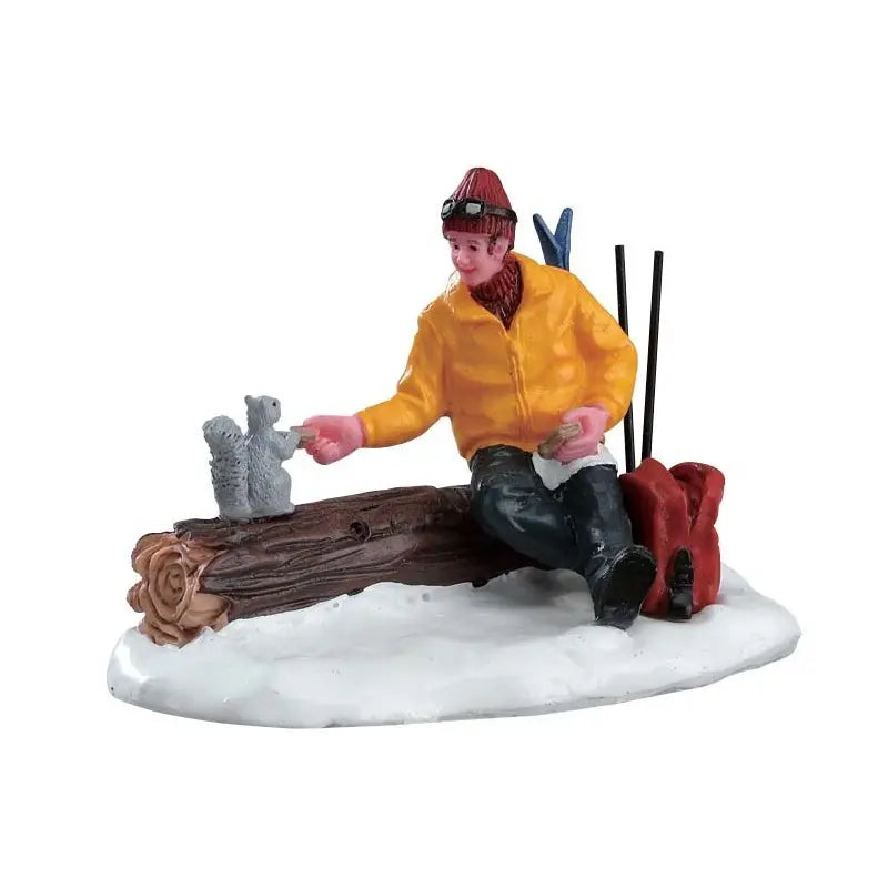 Lemax “Have A Bite” – Personaggio Vail Village 5,7 x 8,5 x 4,5 cm