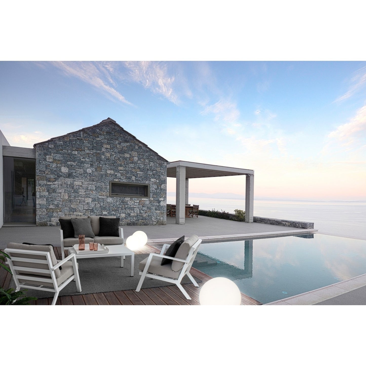 4-Piece Outdoor Lounge Set with White Harley Cushions