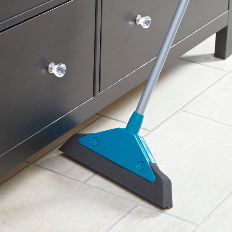 Soft & Easy foam broom with threaded connection