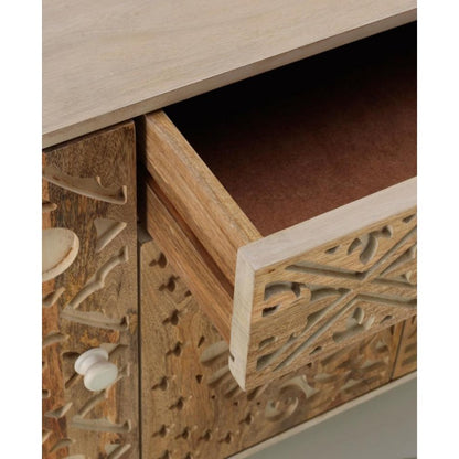 Motivo unico e all'interno del cassetto di Madia Mamata