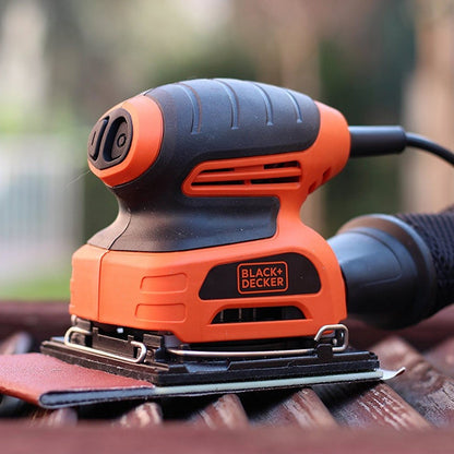 Lijadora orbital de 1-4 de hoja de 170 W y placa obturadora Black + Decker
