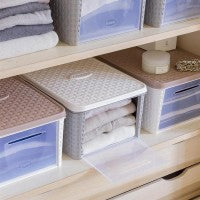 Organiza tu ropa con estilo: Infinity Box Panna, ¡el contenedor de armario perfecto!