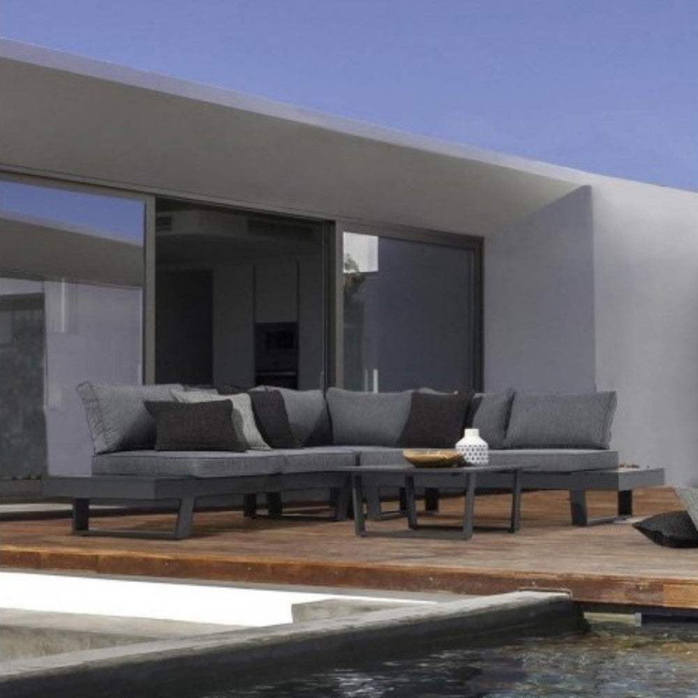 Antrazitfarbenes Ecksofa-Set mit Kissen