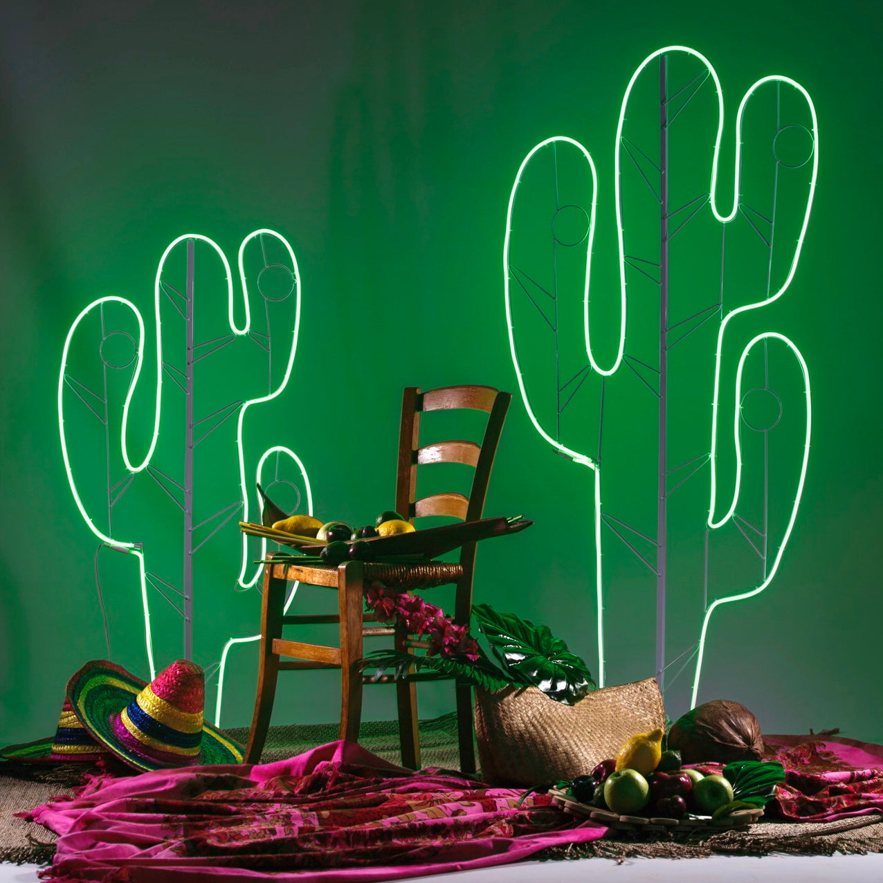 Grüner Neonkaktus 4m x 1,20m 480 LEDs