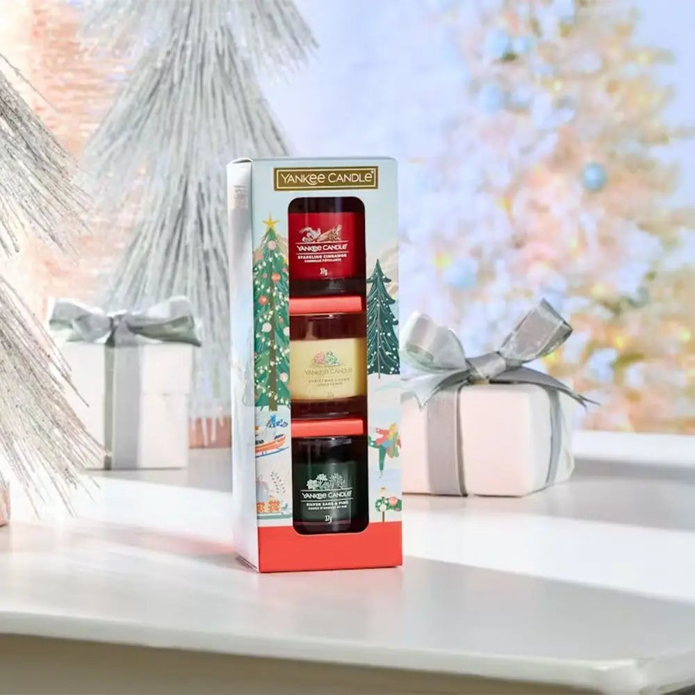 Christmas Classics Geschenkpackung mit 3 Minikerzen