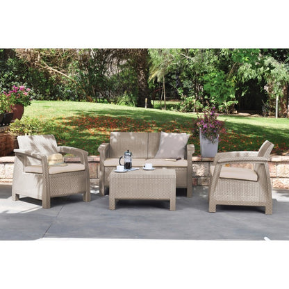 Coufù lounge de jardín Keter en ratán capuchino con sofá, 2 sillones y mesa de centro