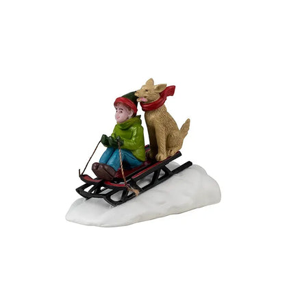 Lemax Slitta con cagnolino “Doggone Downhill Sledding” 6,5 x 3,7 x H4,8 cm