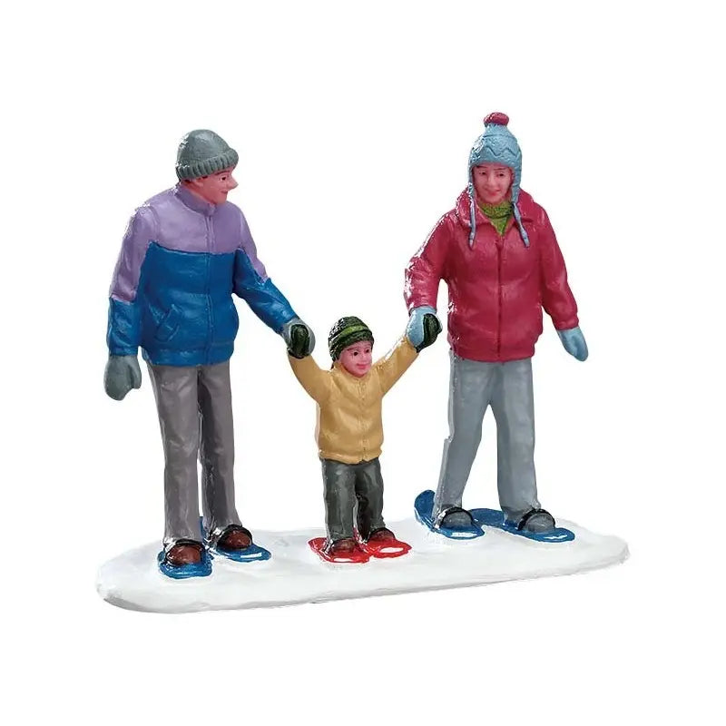 Lemax Vail Village Famiglia con ciaspole – Figurina 4 x 3 x H8 cm